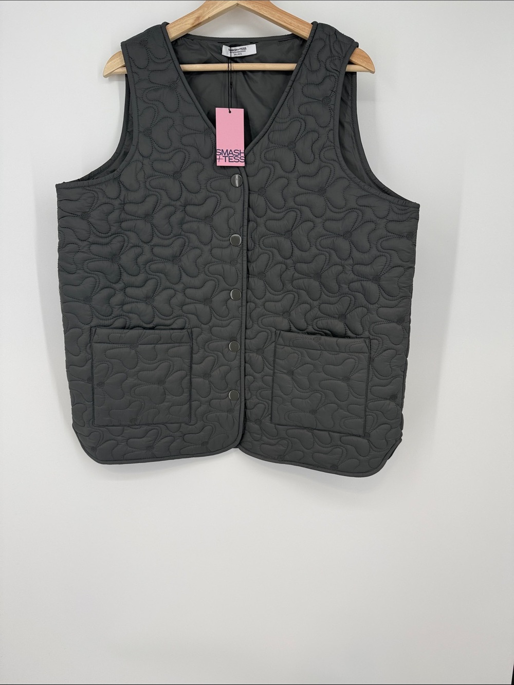 Smash + Tess Carson Quilted Vest Magnet Grey NWT Neutral Layering Puffer Vest - Picture 2 of 11